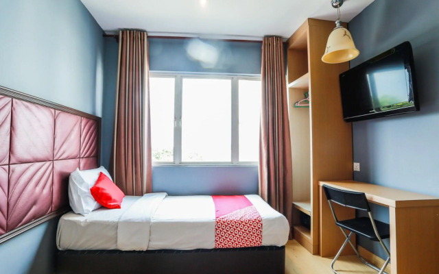 OYO 90894 Hotel Smc I-city