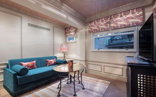 Hagia Sofia Mansions Istanbul, Curio Collection by Hilton