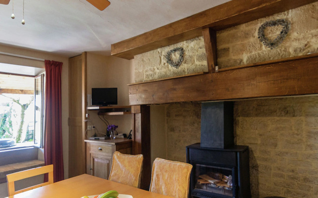 Elegant Holiday Home in Coubjours with Private Garden