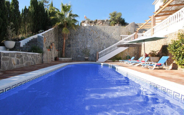 1055 Villa Cerrillo