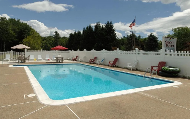 Saco River Motor Lodge & Suites