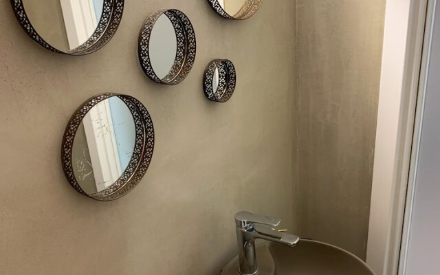 Luxury-1bed Apartment With Porch in Greece