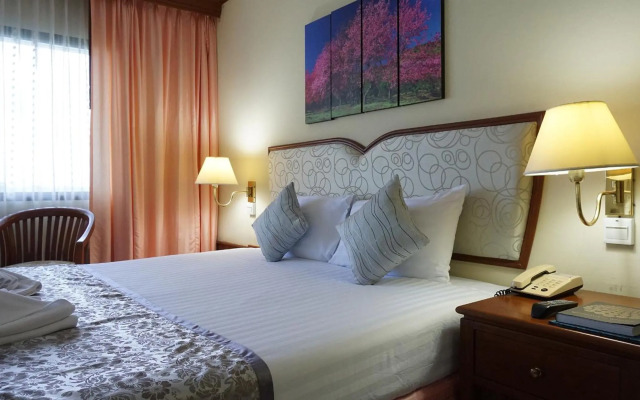 Wattana Park Hotel