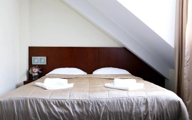 LONDON Boutique hotel & Restaurant