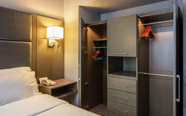 Holiday Inn Express Hotel & Suites Riverport Richmond by IHG