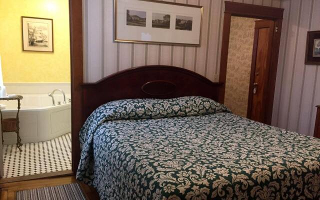 Americas Cup Inn