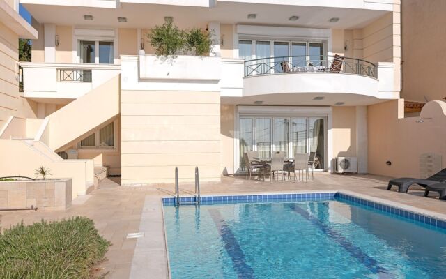 Lovely Family Holiday Home in Saronida Attikis near Beach