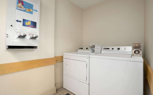 Kings House Motor Hotel