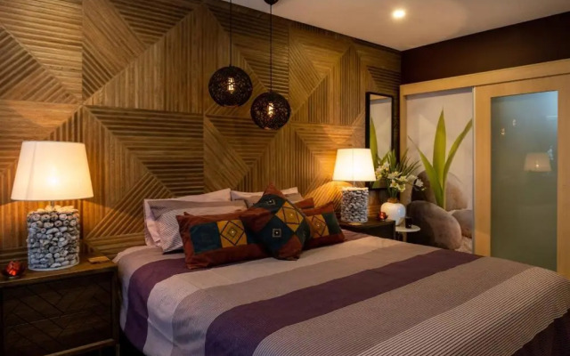 Beachfront Luxury - 2 Chaka's Place