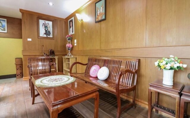 Little Guest House Hotel