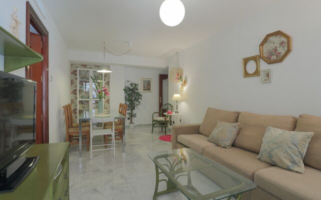 Big Retro Malagueta Beach And Downtown