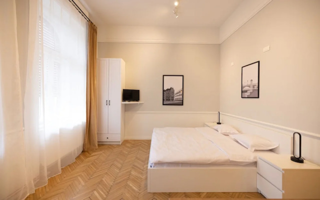 Carol Residence