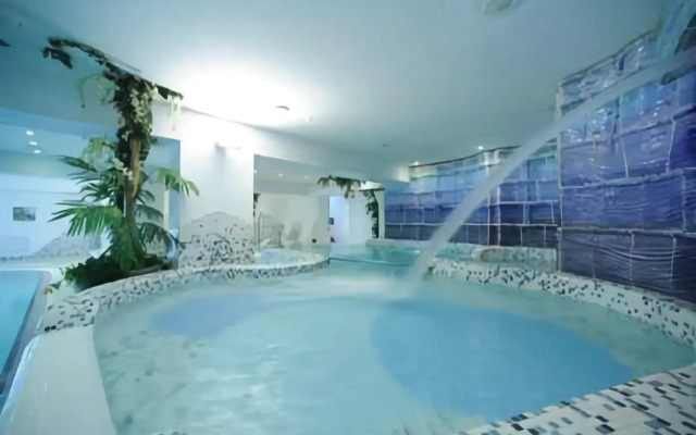 Luna Wellness Hotel