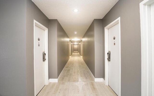 Seaside Inn & Suites