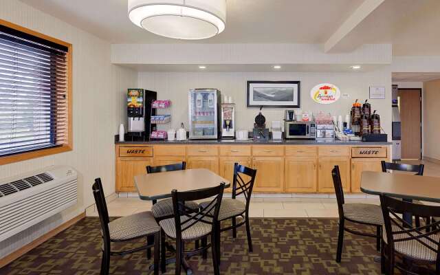 Super 8 by Wyndham Lebanon