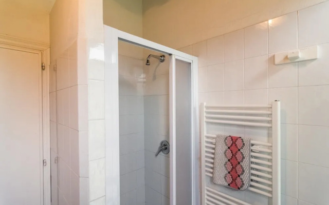 Country House With Pool and Court