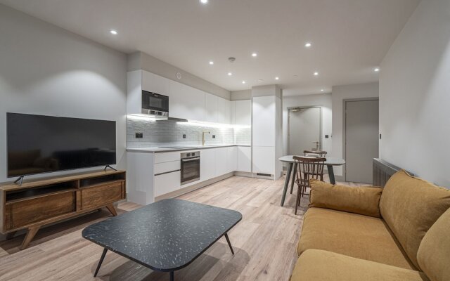 Smart North London Apartment