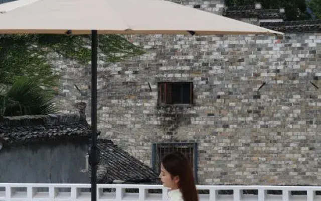 Like your luxurious hot spring homestay in the courtyard