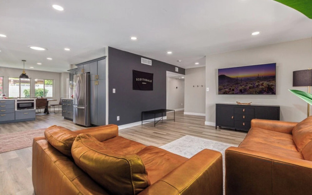 Desert Rose-hot Tub-pool Heat Avail-fire Pit-golf!