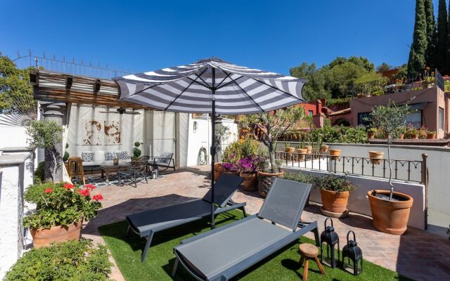 Panoramic Paradise 3BR Overlooking SMA