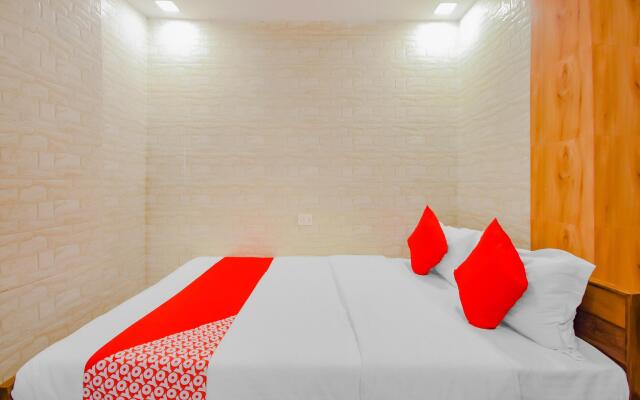 Golden Imperial by OYO Rooms