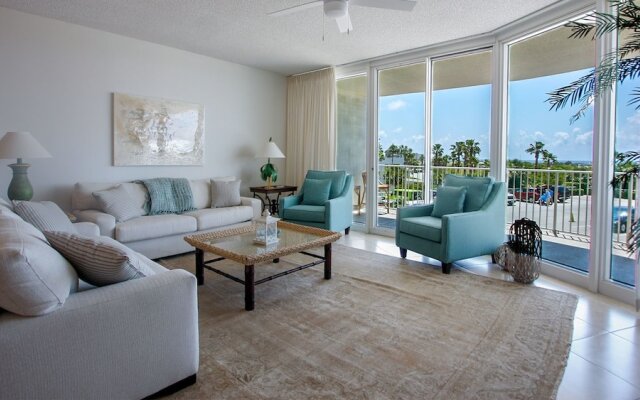 Renovated Three Bedroom - Unit Crb0211