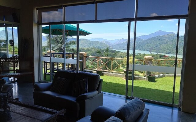 The Albatross Boutique Villa