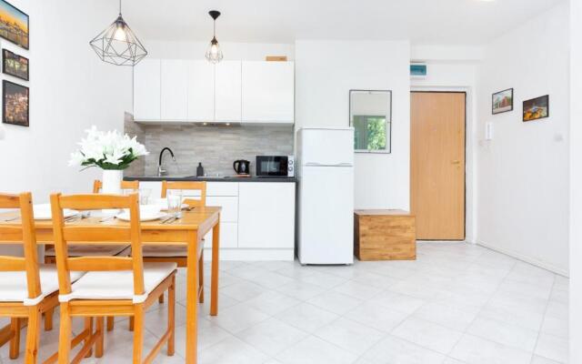 Apartments Warsaw Browarna by Renters