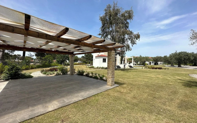 Luxury Rental Villa for 14 People