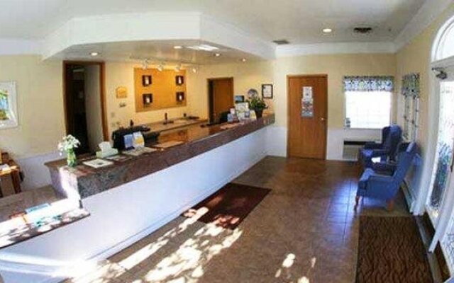 Breakers Resort & Beach Bar