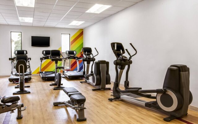 Wyndham Omaha / West Dodge