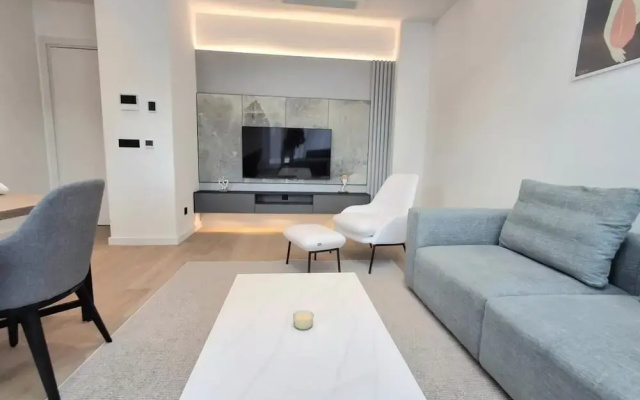 Onia Luxury Escape