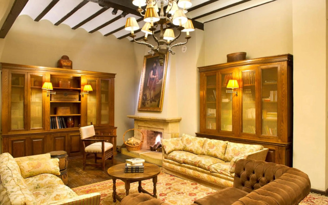 Parador De Santillana De Gil Blas