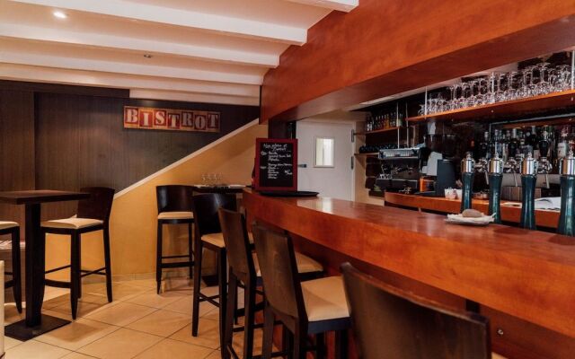 Logis Auberge de Pont Calleck