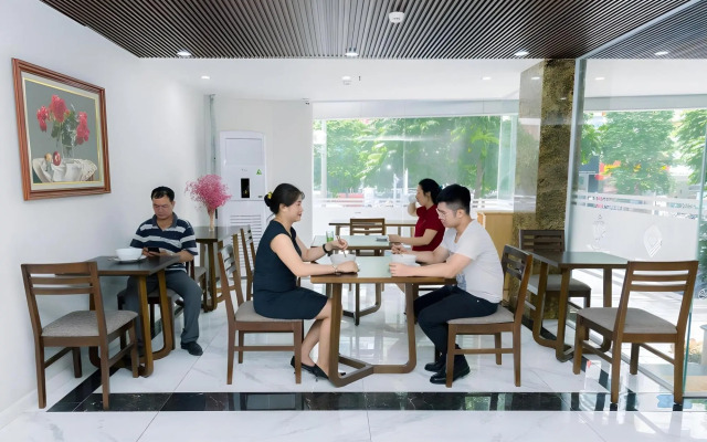New Century Hotel Cau Giay