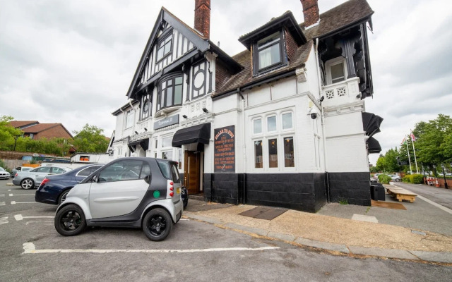 OYO Osterley Park Hotel