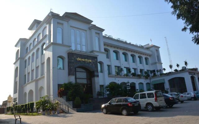 Deventure Hotel