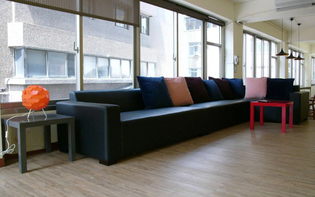 Tavern L Hostel