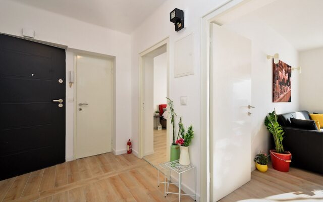 Apartment 1811