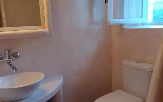 Siesta Villas, Cycladic Elegance With Castle View