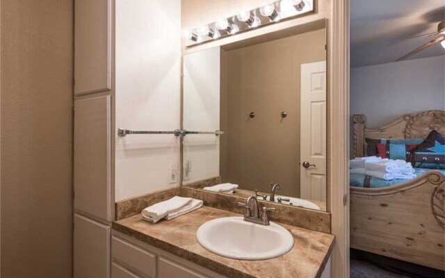 Bogie - Five Bedroom Cabin with Hot Tub