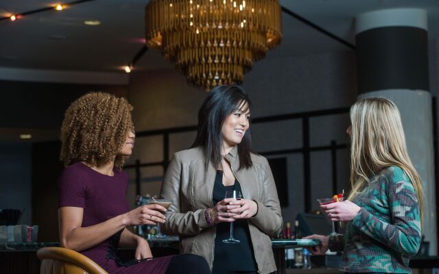 Crowne Plaza Cleveland at Playhouse Square by IHG
