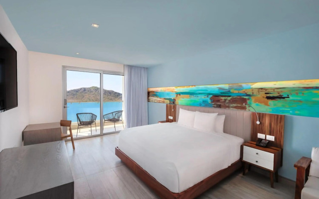 Courtyard By Marriott Mazatlan Beach Resort