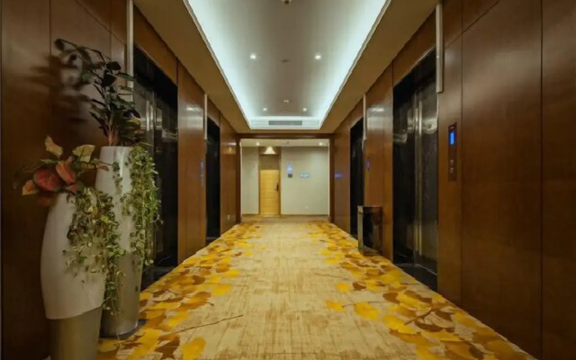Metropolo Nanjing South Railway Station Hotel