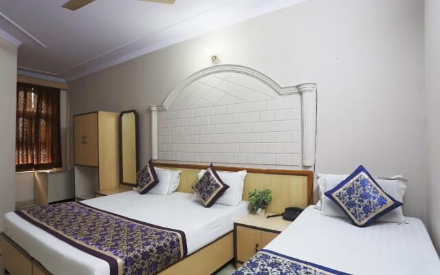 SPOT ON 45514 Hotel Madhu Regency