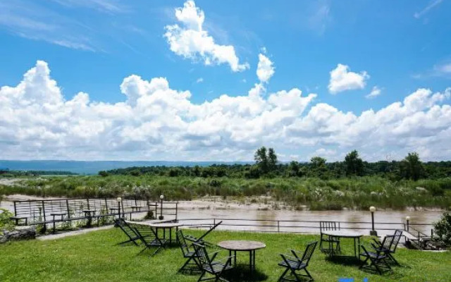 Chitwan Riverside Resort