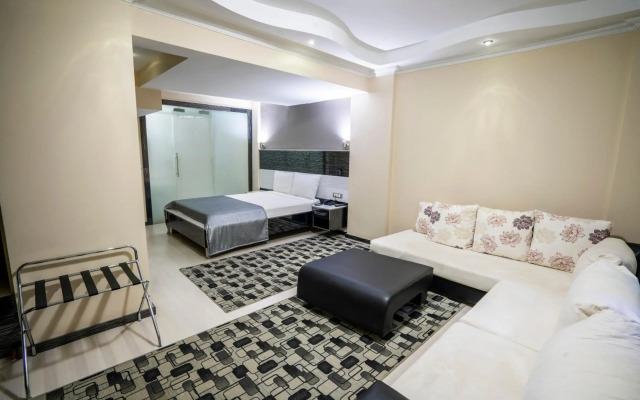 Halley Hotel
