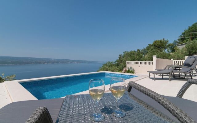 Amazing Home in Celina With Wifi and 4 Bedrooms