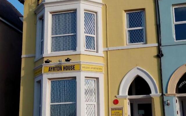 Ayrton House Holiday Apartments