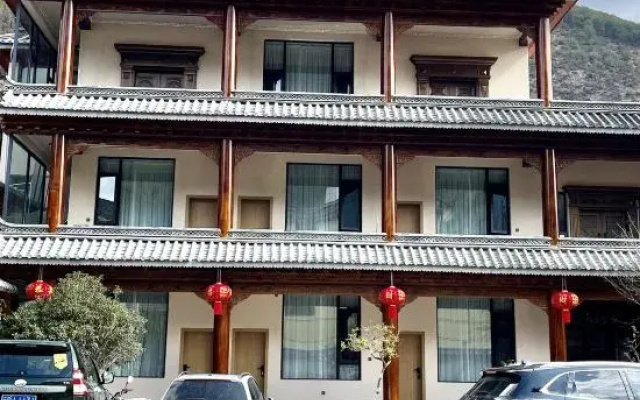 Weixi Gadan Fanyin Homestay (Tacheng Cultural Square Store)